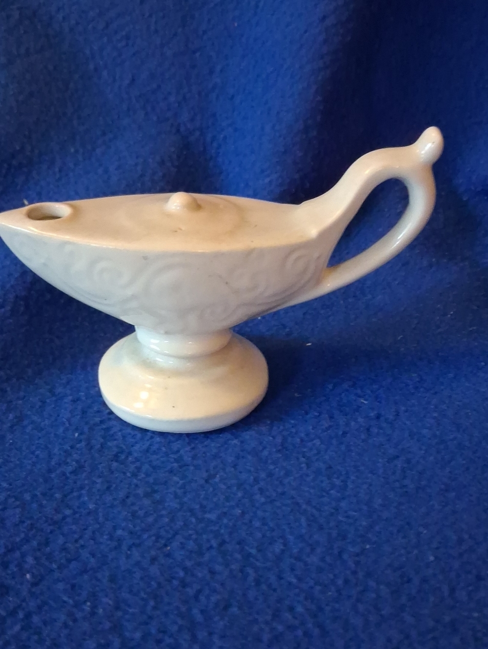 Classic Cream Ceramic Decorative Oil Lamp